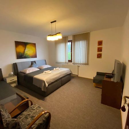 Brezno 2 Izbovy Apartman Sabi Ngoại thất bức ảnh