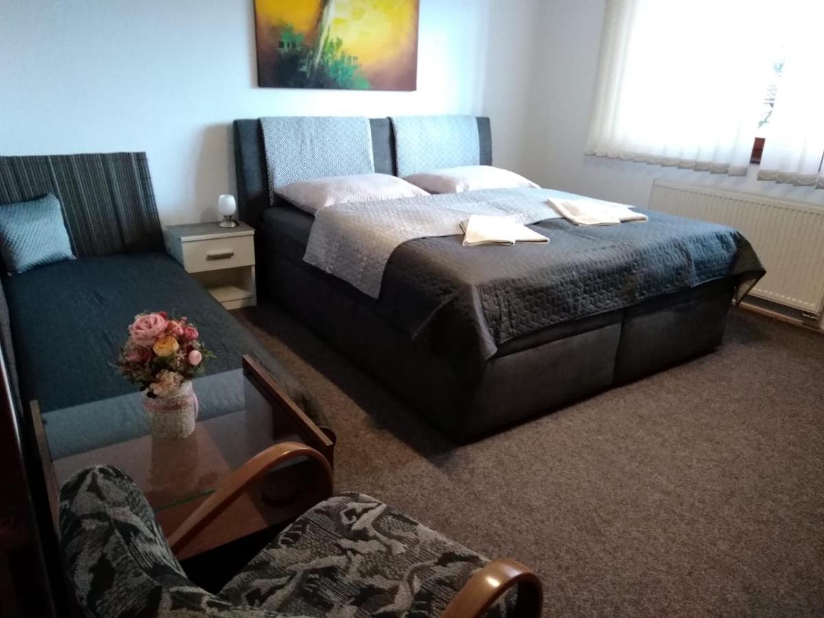 Brezno 2 Izbovy Apartman Sabi Ngoại thất bức ảnh
